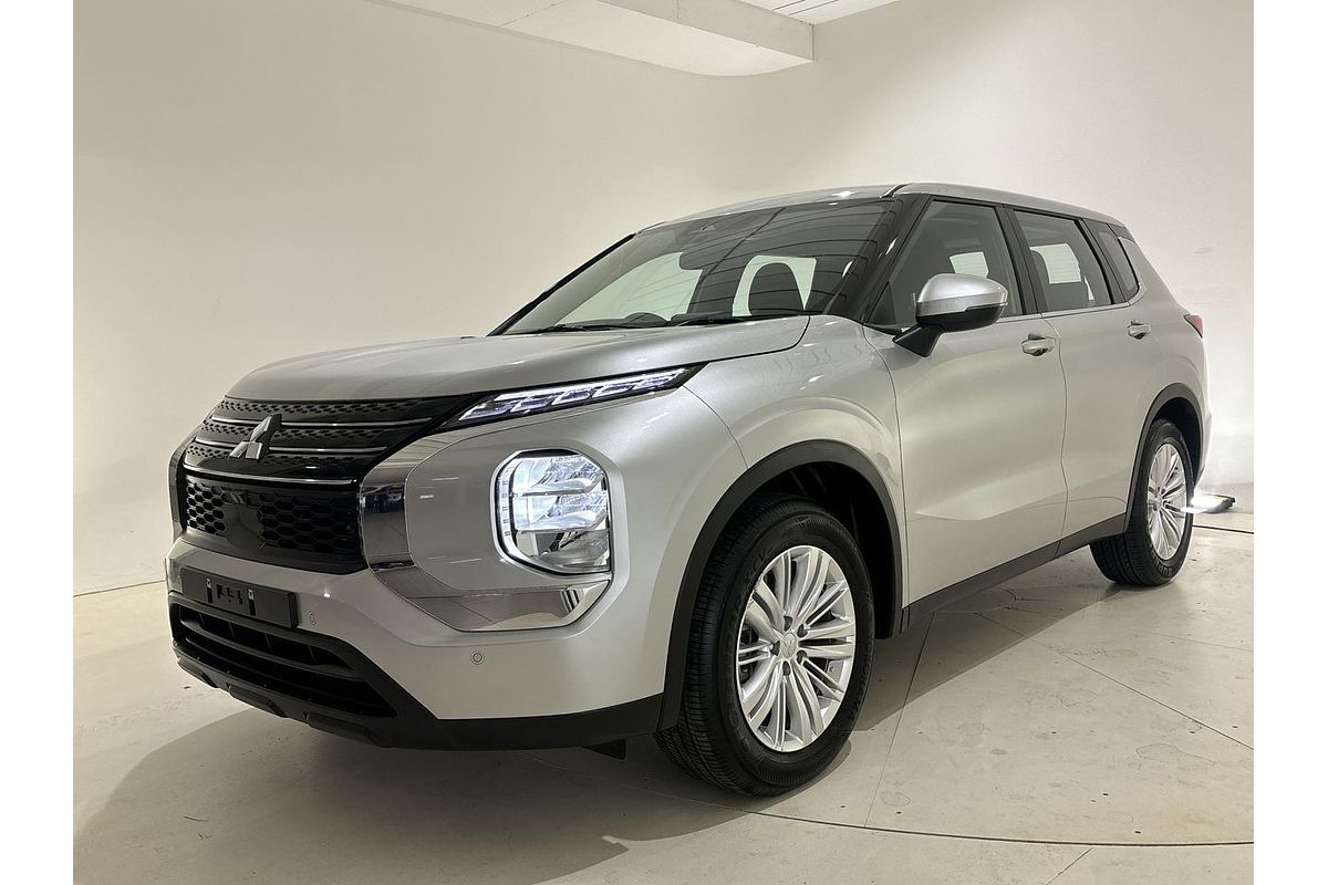 2024 Mitsubishi Outlander ES ZM
