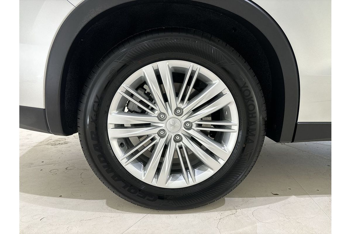 2024 Mitsubishi Outlander ES ZM