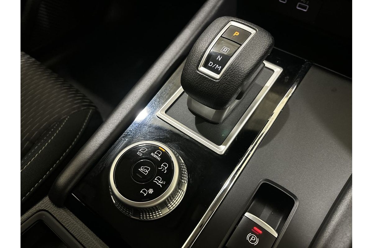 2024 Mitsubishi Outlander ES ZM