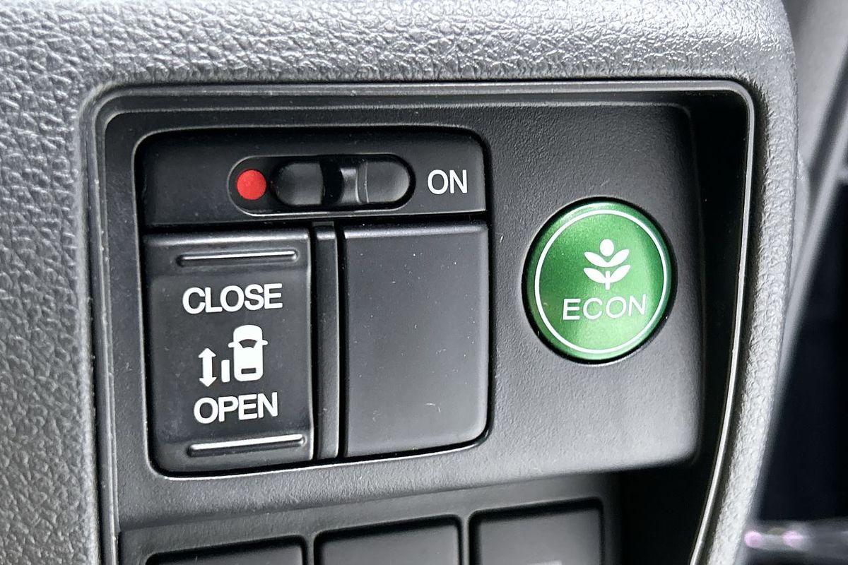 2014 Honda Odyssey VTi-L 5th Gen