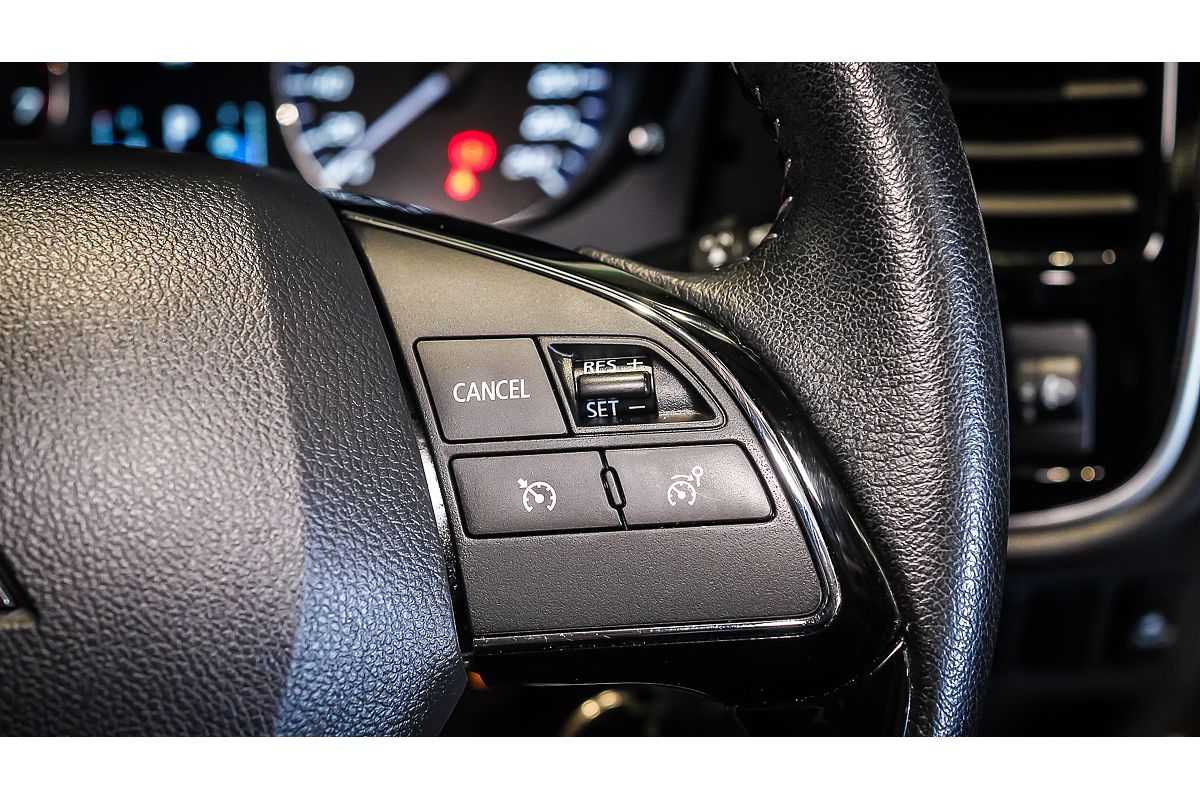 2020 Mitsubishi Outlander LS ZL