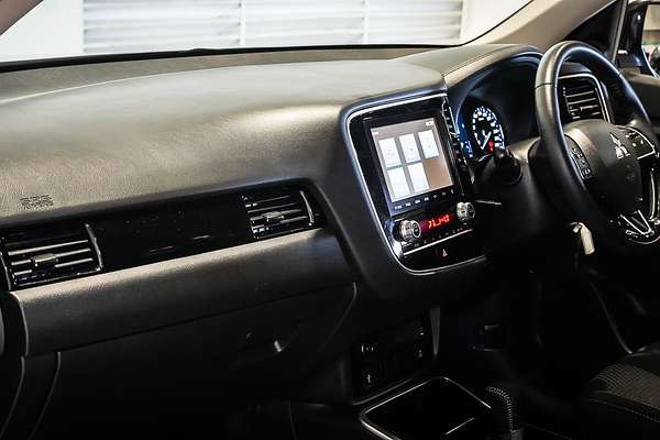 2020 Mitsubishi Outlander LS ZL