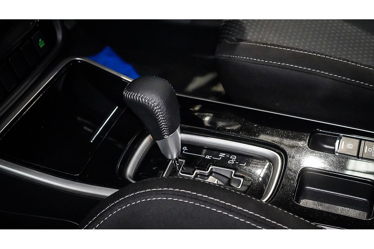 2020 Mitsubishi Outlander LS ZL