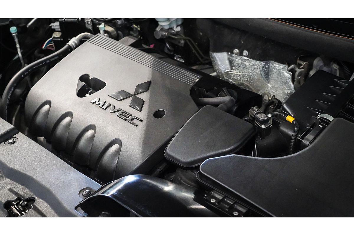 2020 Mitsubishi Outlander LS ZL