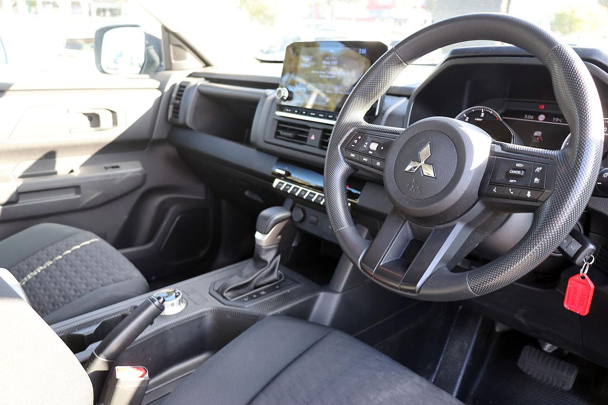 2024 Mitsubishi Triton GLX MV 4X4