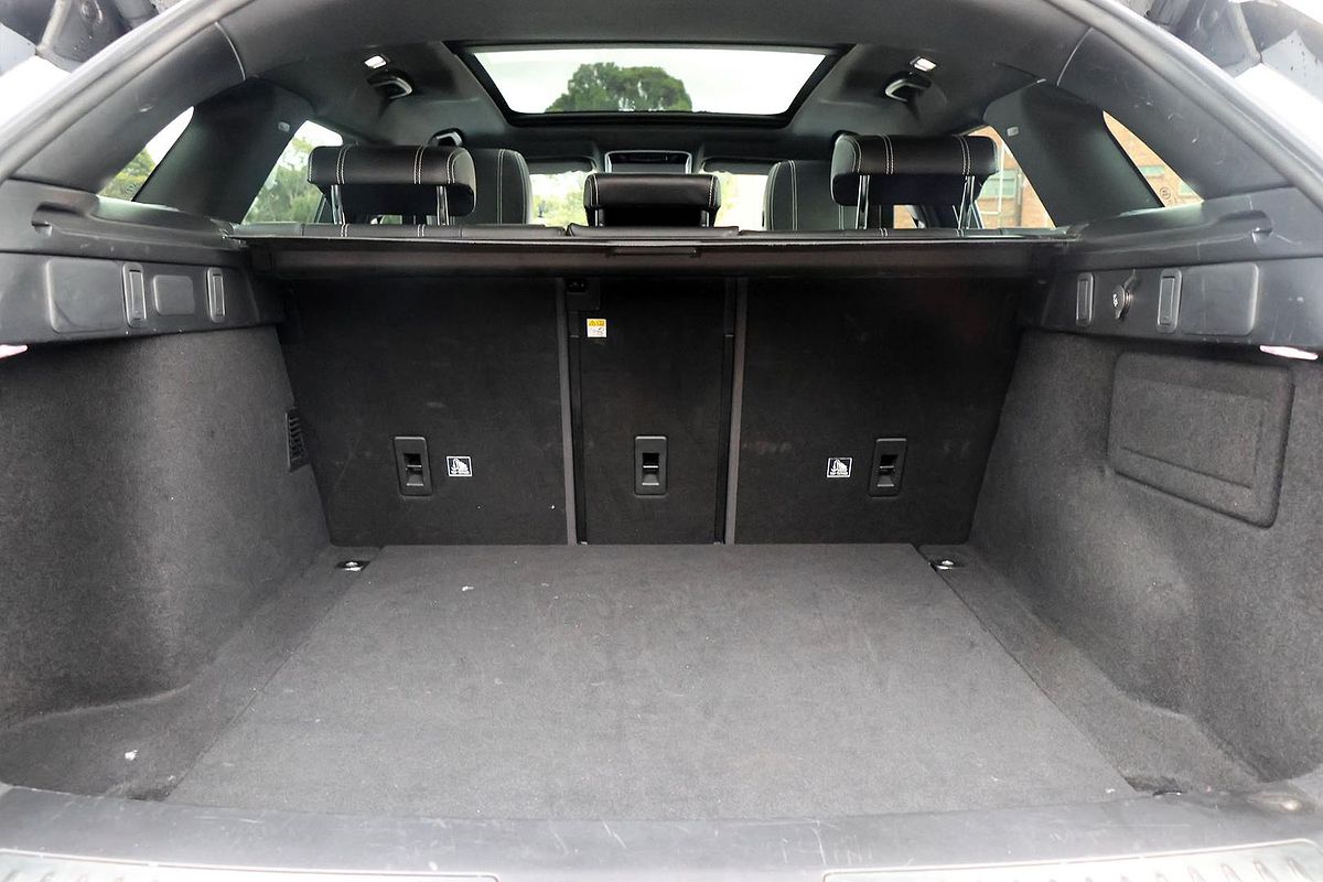 2019 Land Rover Range Rover Velar P250 R-Dynamic SE L560
