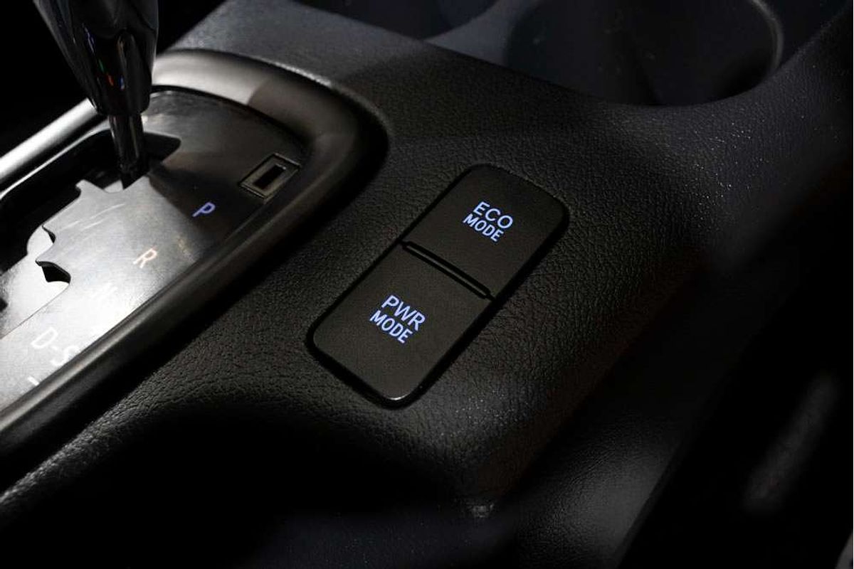 2016 Toyota Hilux SR GUN126R 4X4