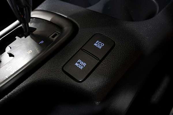 2016 Toyota Hilux SR GUN126R 4X4