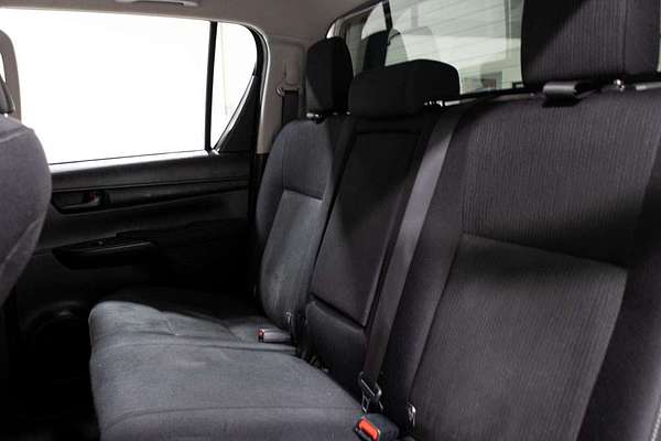 2016 Toyota Hilux SR GUN126R 4X4