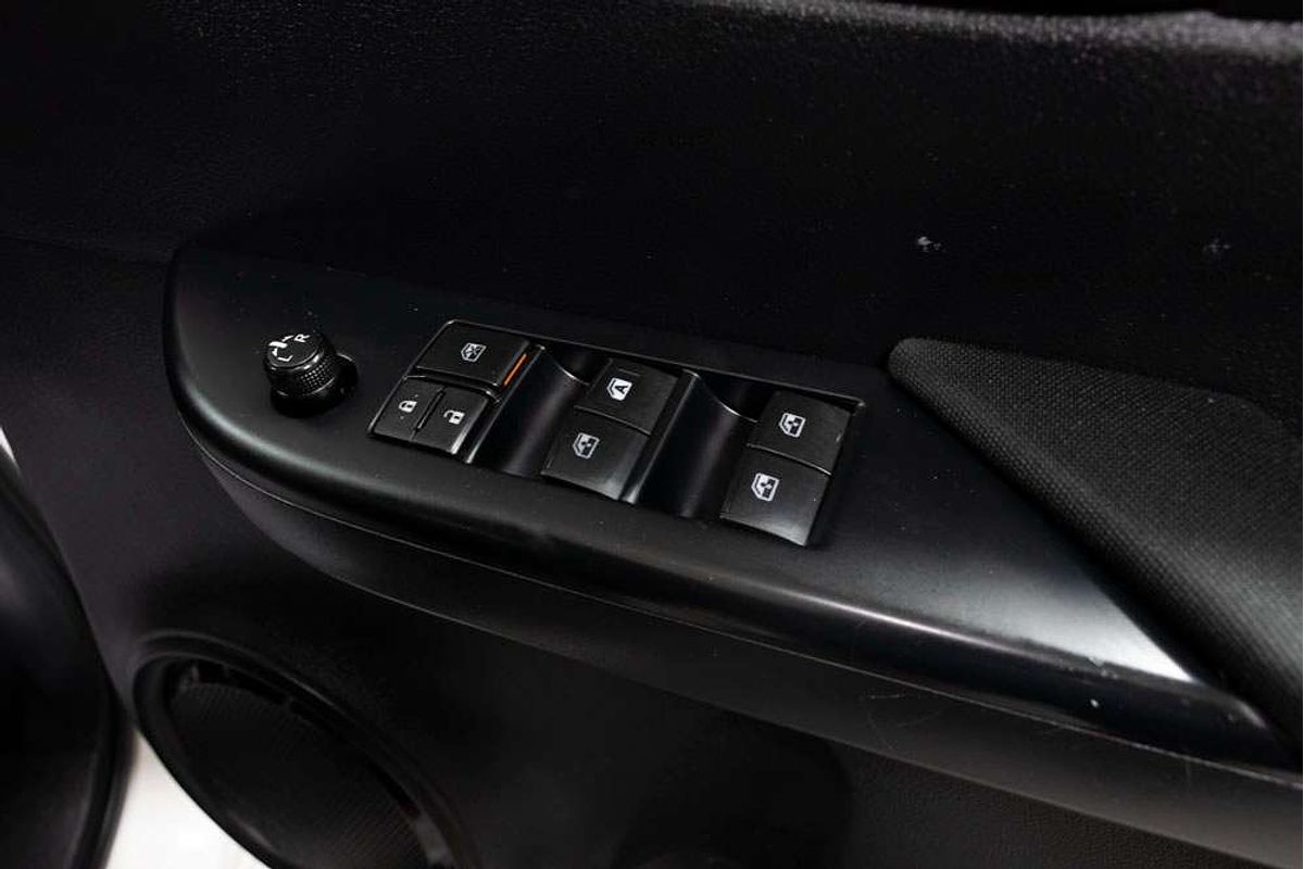 2016 Toyota Hilux SR GUN126R 4X4
