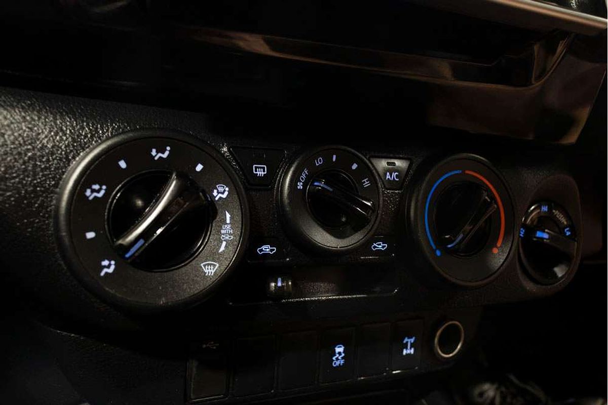 2016 Toyota Hilux SR GUN126R 4X4