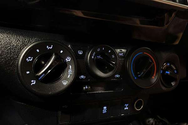 2016 Toyota Hilux SR GUN126R 4X4