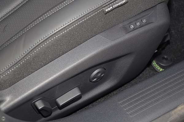 2025 Peugeot 408 GT Premium Hybrid P54
