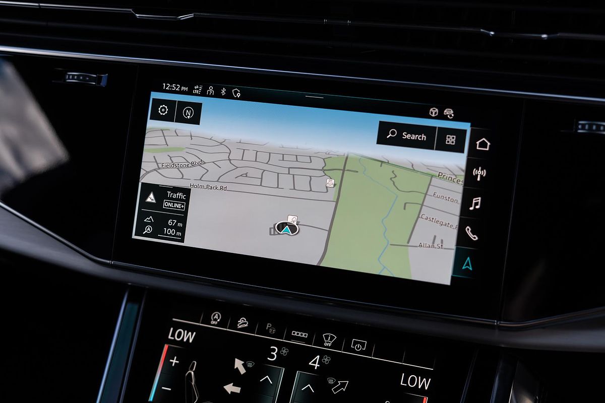 2023 Audi SQ8 TFSI F1