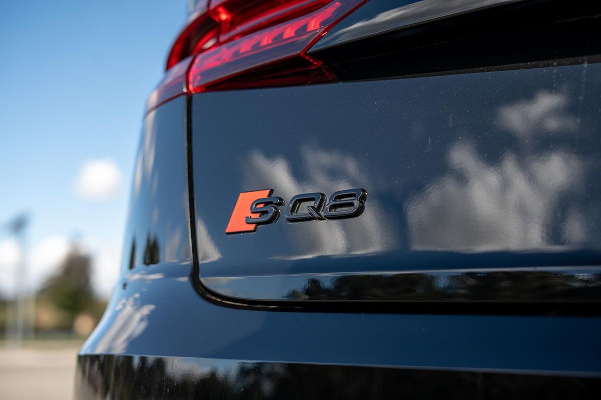 2023 Audi SQ8 TFSI F1