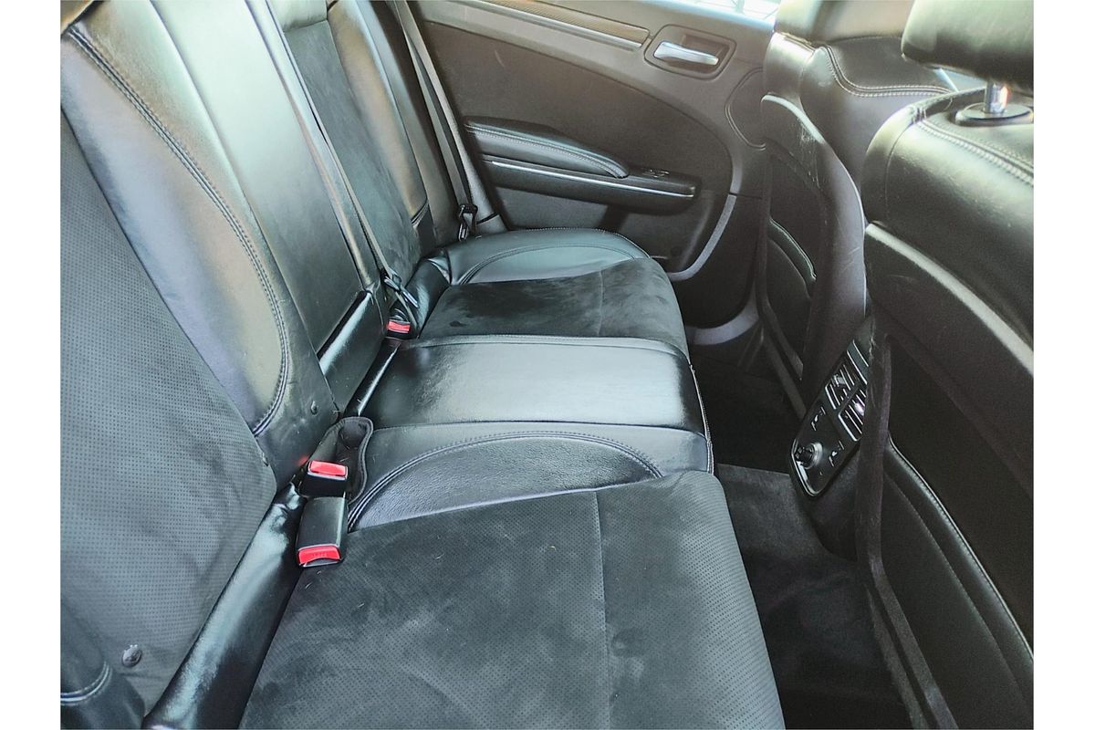 2012 Chrysler 300 SRT-8 LX