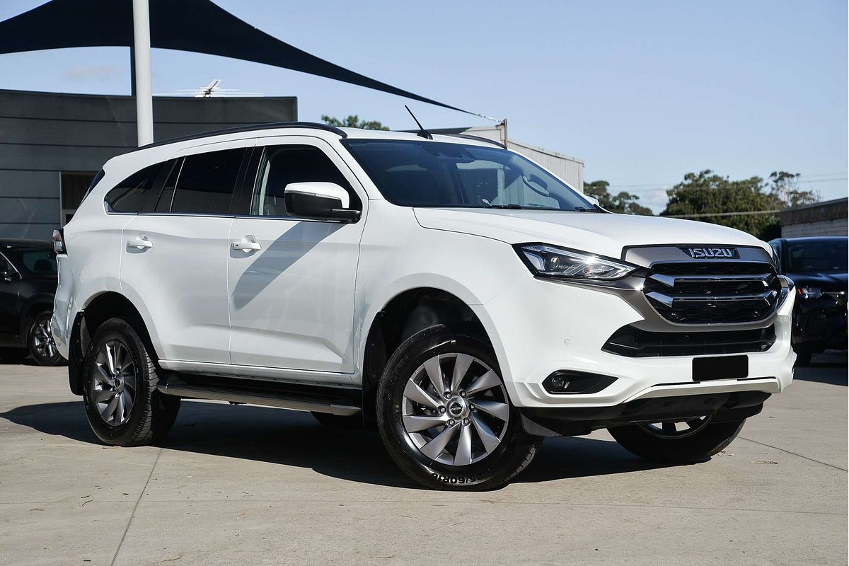 2022 Isuzu MU-X LS-U