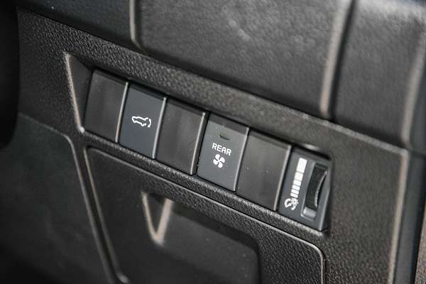 2022 Isuzu MU-X LS-U