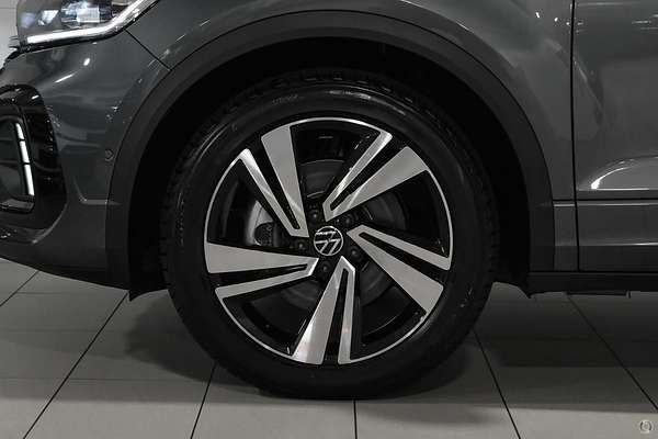 2025 Volkswagen T-Roc 140TSI R-Line D11