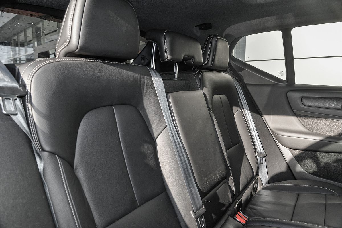 2021 Volvo XC40 T5 R-Design