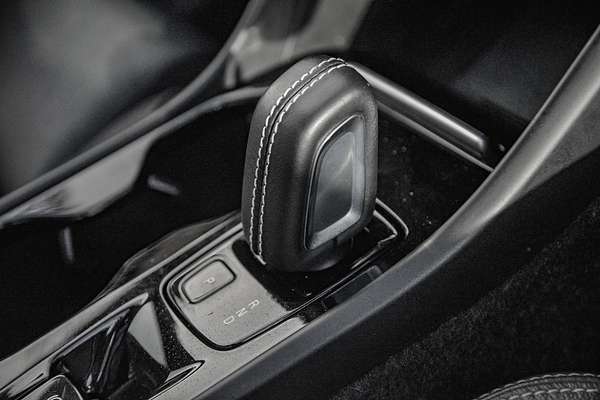 2021 Volvo XC40 T5 R-Design