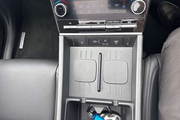 2024 Hyundai Santa Fe Hybrid Calligraphy MX5.V1