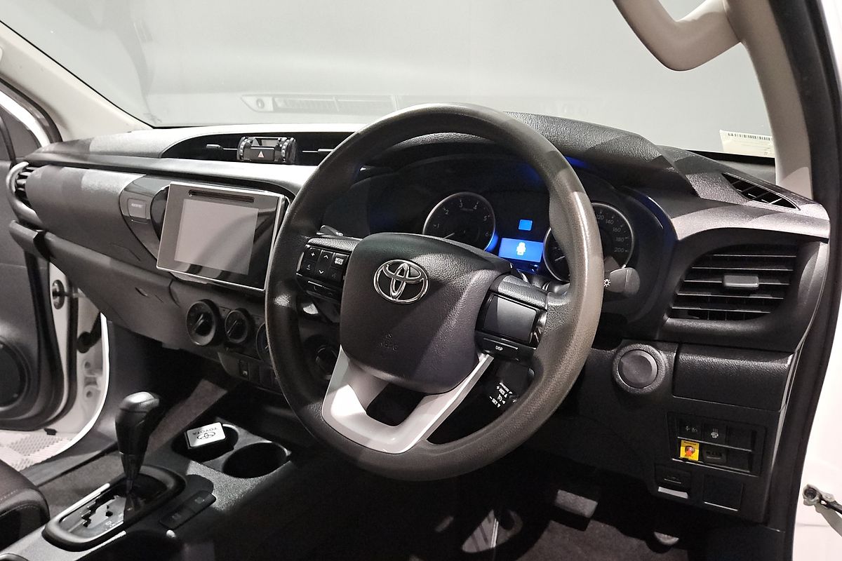 2017 Toyota Hilux SR GUN126R 4X4