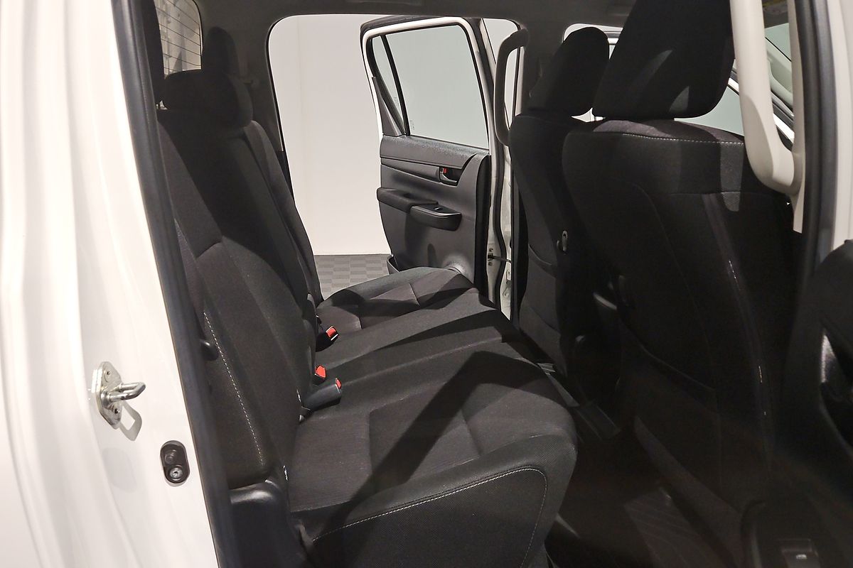 2017 Toyota Hilux SR GUN126R 4X4