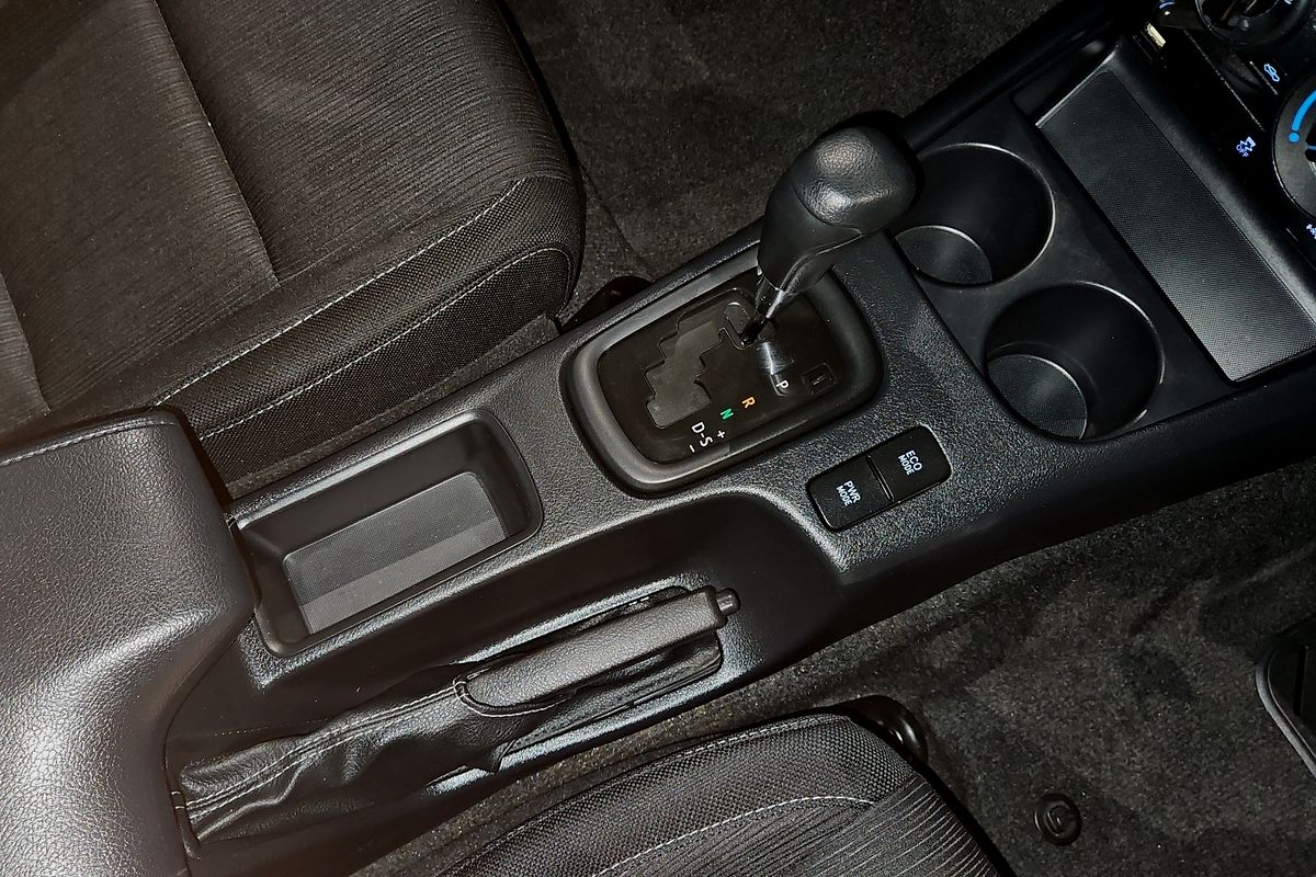 2017 Toyota Hilux SR GUN126R 4X4
