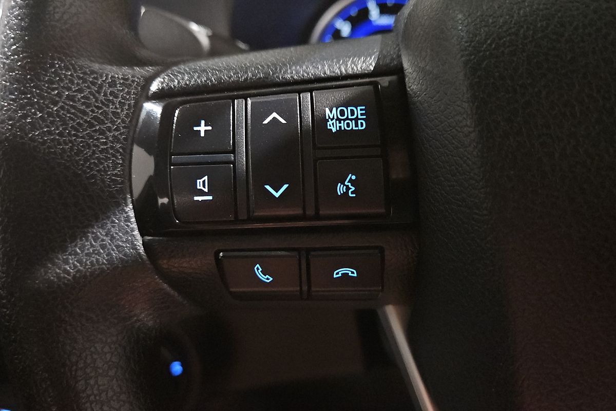 2017 Toyota Hilux SR GUN126R 4X4