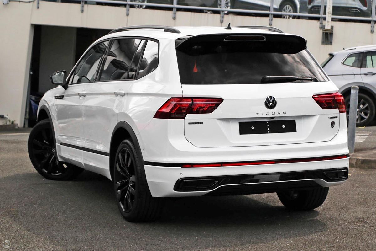 2024 Volkswagen Tiguan Wolfsburg Edition Allspace 5N