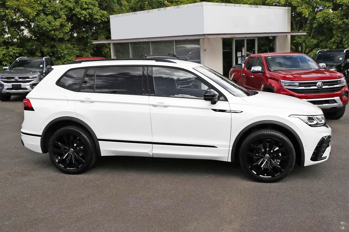 2024 Volkswagen Tiguan Wolfsburg Edition Allspace 5N