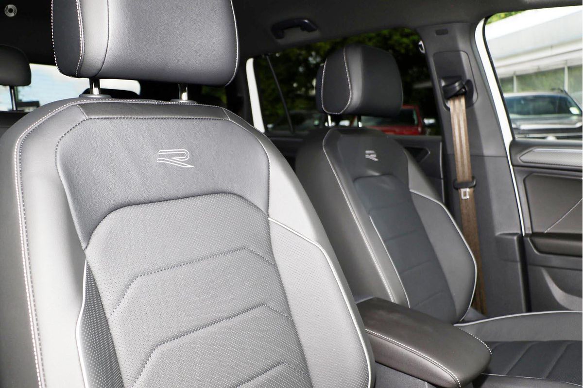 2024 Volkswagen Tiguan Wolfsburg Edition Allspace 5N
