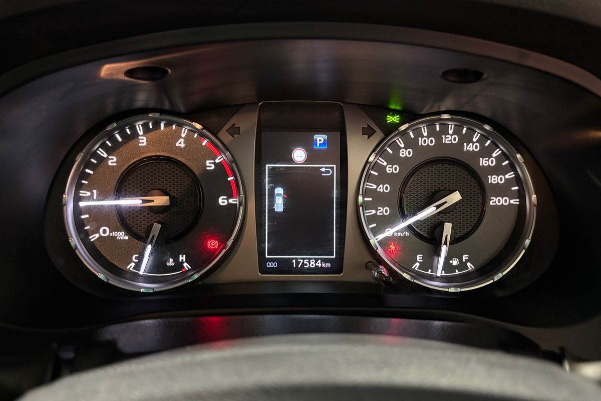 2023 Toyota Hilux SR5 GUN126R 4X4