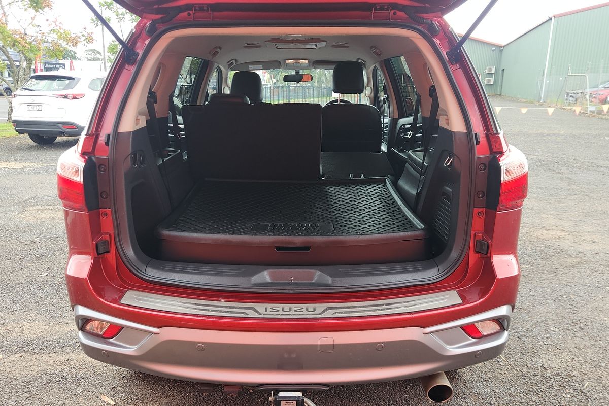 2021 Isuzu MU-X LS-T