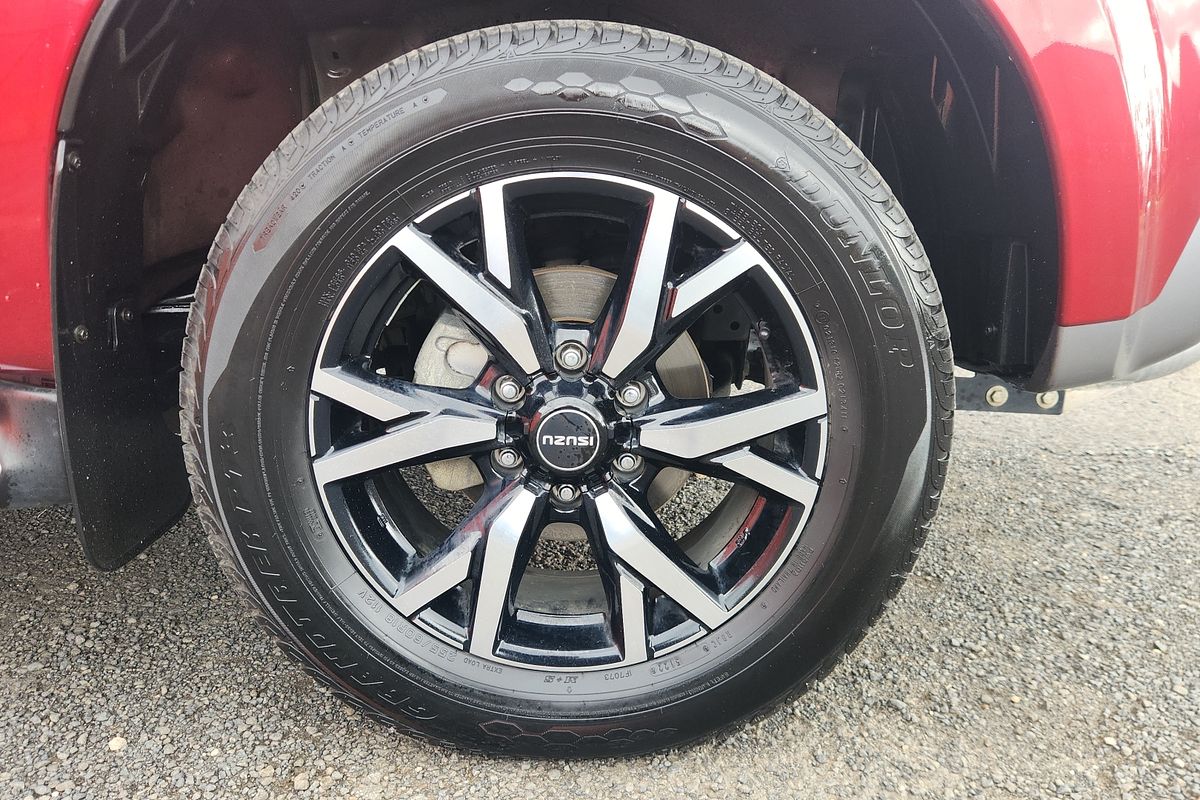 2021 Isuzu MU-X LS-T
