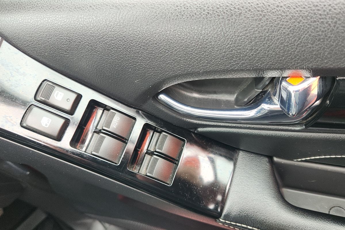 2021 Isuzu MU-X LS-T