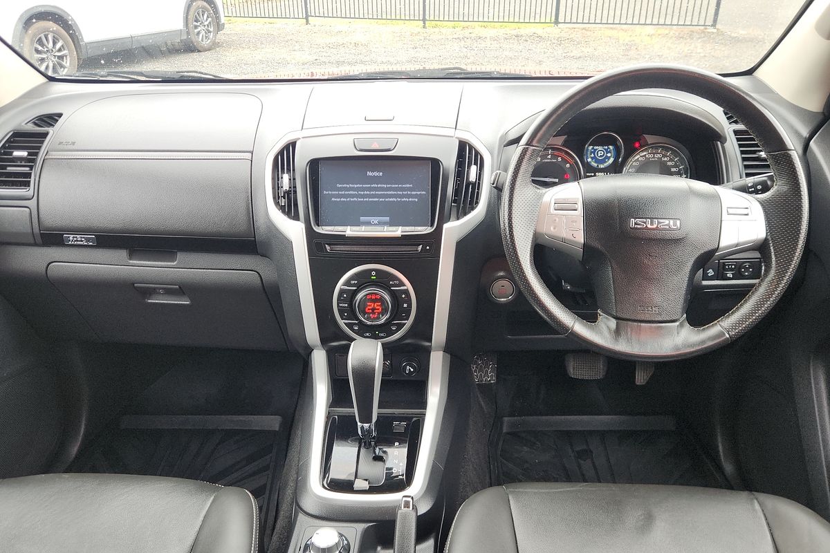 2021 Isuzu MU-X LS-T