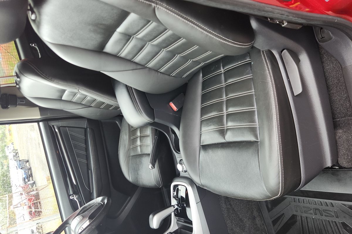 2021 Isuzu MU-X LS-T