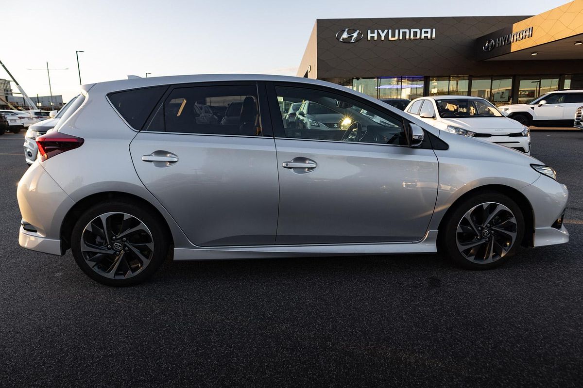 2016 Toyota Corolla ZR ZRE182R