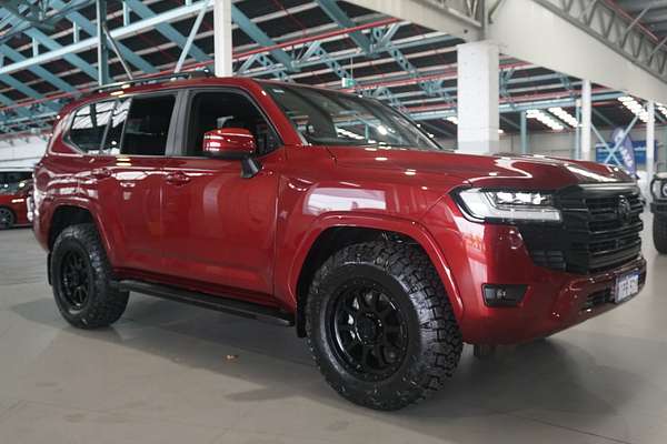 2023 Toyota Landcruiser Sahara FJA300R