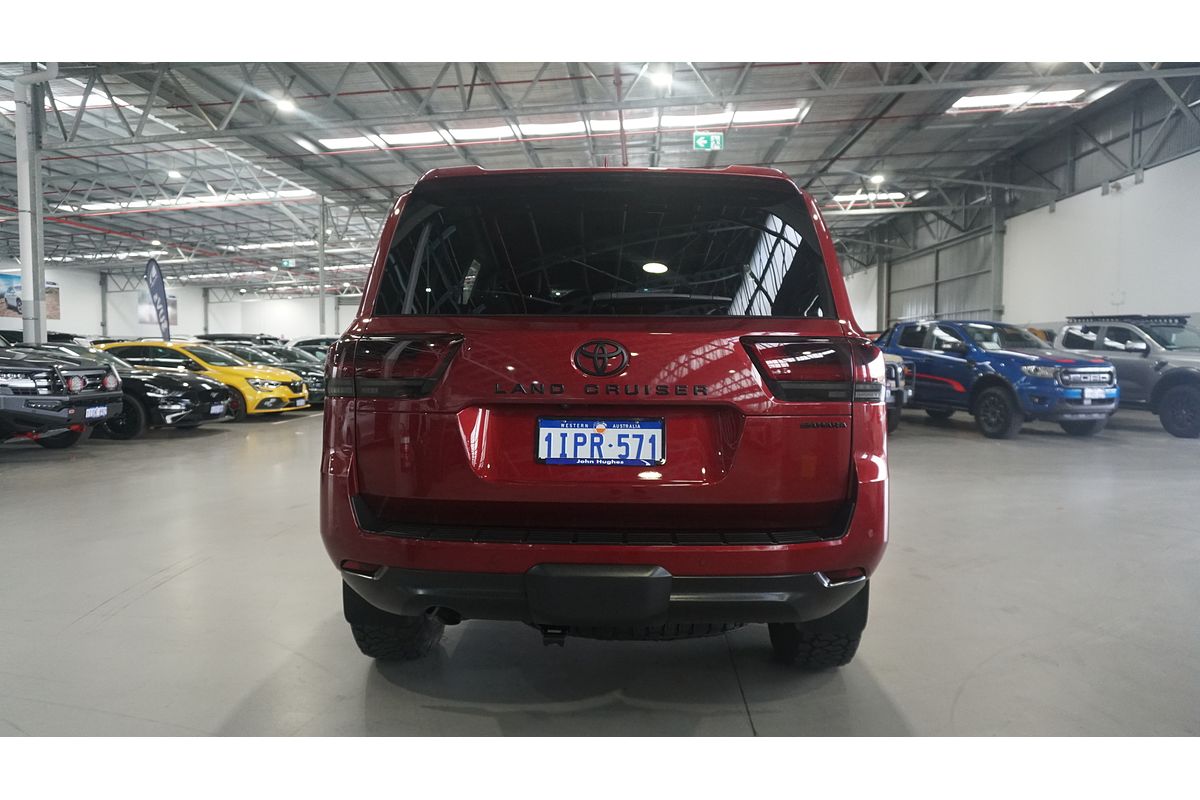 2023 Toyota Landcruiser Sahara FJA300R