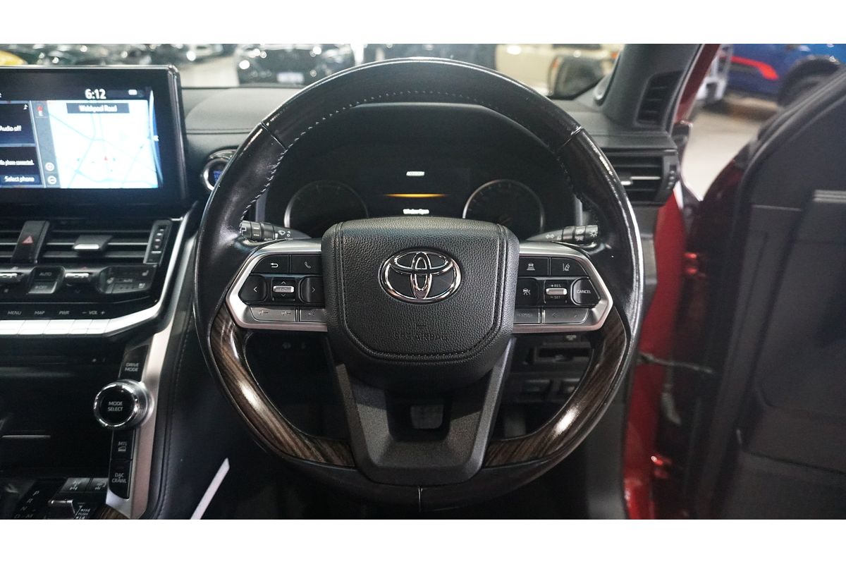 2023 Toyota Landcruiser Sahara FJA300R