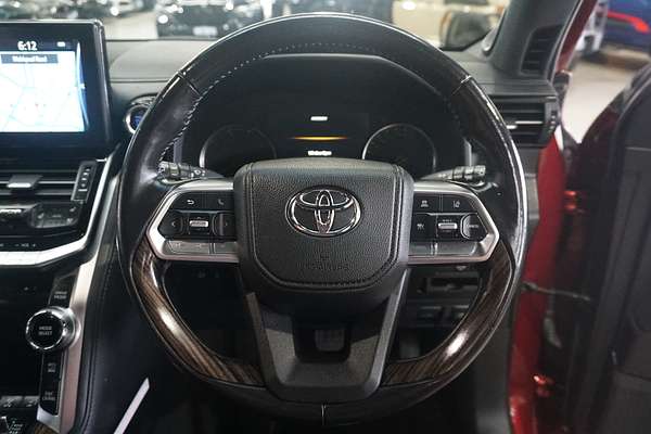2023 Toyota Landcruiser Sahara FJA300R