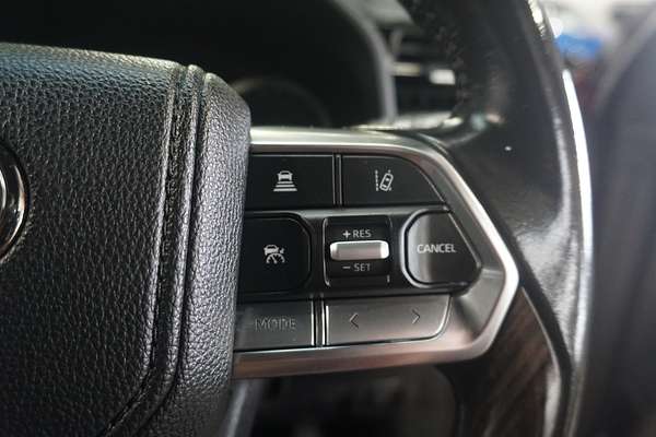 2023 Toyota Landcruiser Sahara FJA300R