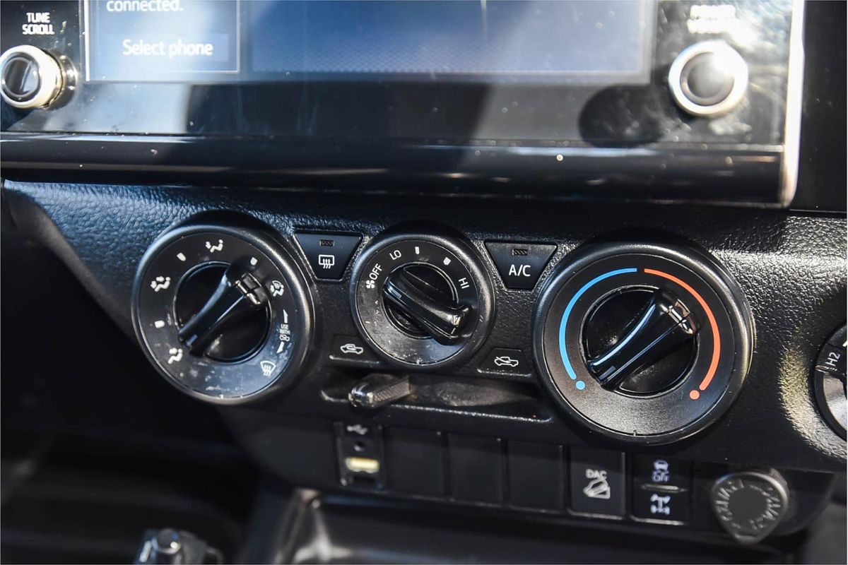 2020 Toyota Hilux SR GUN126R 4X4
