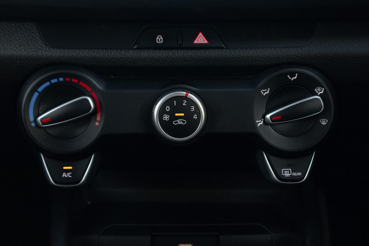 2023 Kia Rio S YB