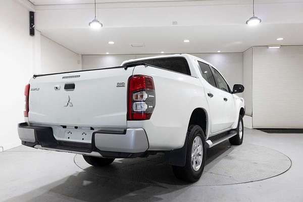 2019 Mitsubishi Triton GLX+ MR 4X4