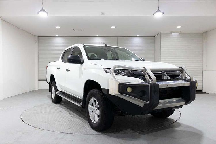 2019 Mitsubishi Triton GLX+ MR 4X4