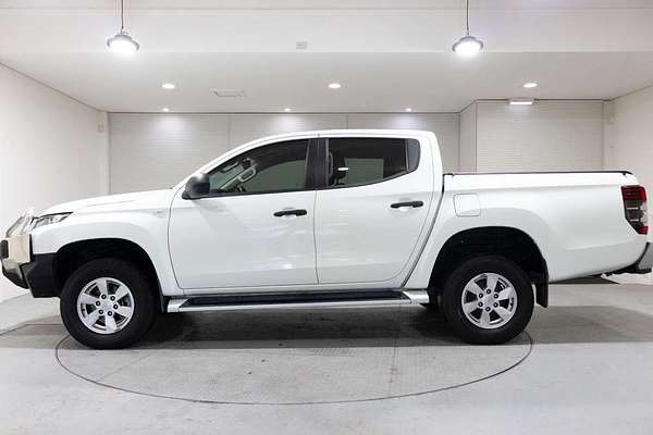 2019 Mitsubishi Triton GLX+ MR 4X4
